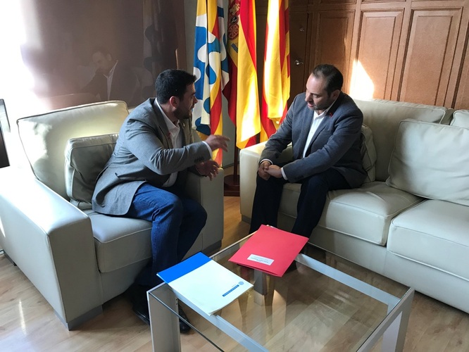 L’Ajuntament de Badalona i ADIF signaran un acord a principi del 2019 per millorar i mantenir els tancaments de les vies del tren