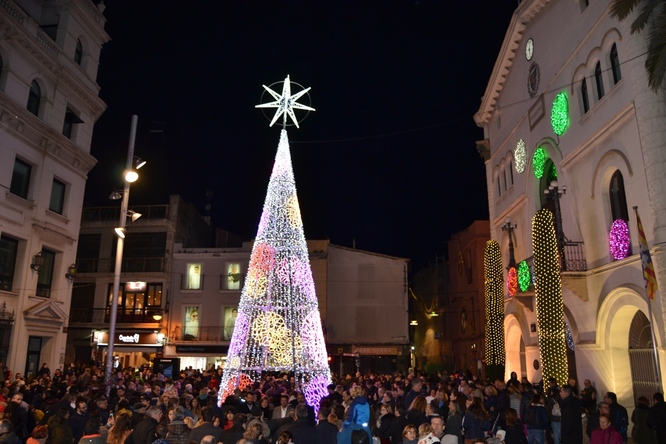 La festa Hola Nadal! tanca amb èxit la seva primera edició amb diversos actes multitudinaris