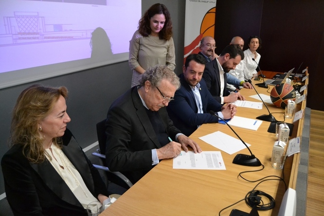 L’Ajuntament de Badalona presenta el projecte d’un poliesportiu al barri Manresà
