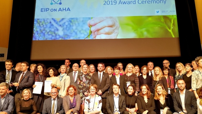 L’Ajuntament de Badalona presenta a la ciutat el màxim guardó que ha rebut de la Comissió Europea com a lloc de referència en innovació en envelliment actiu i saludable