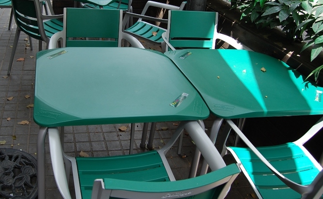 Badalona autoritzarà l’ampliació de les terrasses de bars i restaurants en la Fase 1 de desescalada del confinament fins a un 50% i sense cap cost