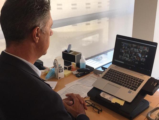 Xavier Garcia Albiol es reuneix telemàticament amb alcaldes d’altres municipis de l’Estat que s’oposen al model d’ajudes contra la COVID-19 acordat pel Govern central