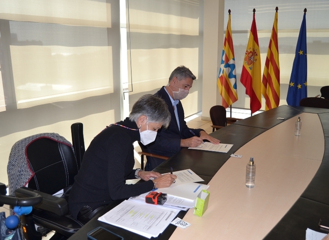 L’Ajuntament i Deixem de Ser Invisible signen un conveni de col·laboració per assegurar l’accessibilitat en els projectes urbanístics de la ciutat