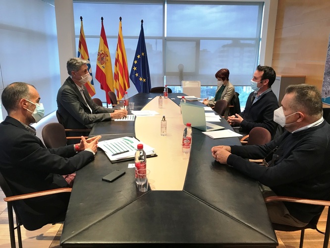 Govern municipal i l’associació per a la Promoció del Transport Públic treballen alternatives a l’ús del vehicle privat a Badalona