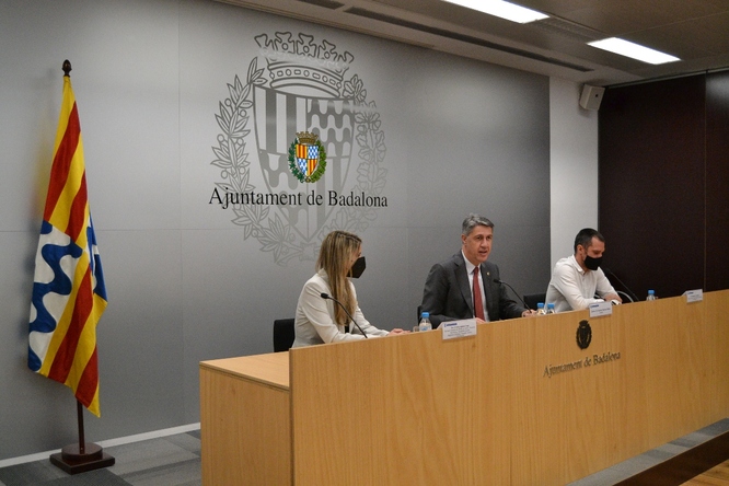 El barri de Dalt de la Vila de Badalona disposarà dels serveis de fibra òptica abans que finalitzi l’any