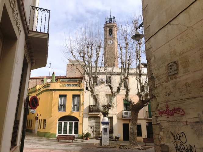 El Govern de Badalona lamenta el bloqueig d’alguns veïns de Dalt de la Vila a la implantació de fibra òptica al barri