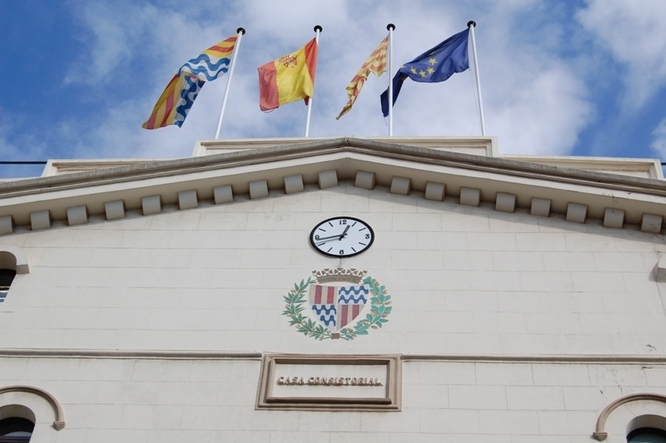 L'Ajuntament  ofereix un servei d'allotjament per un període màxim de tres mesos a les persones desalllotjades de la nau del carrer Progrés que estaven ocupant la via pública