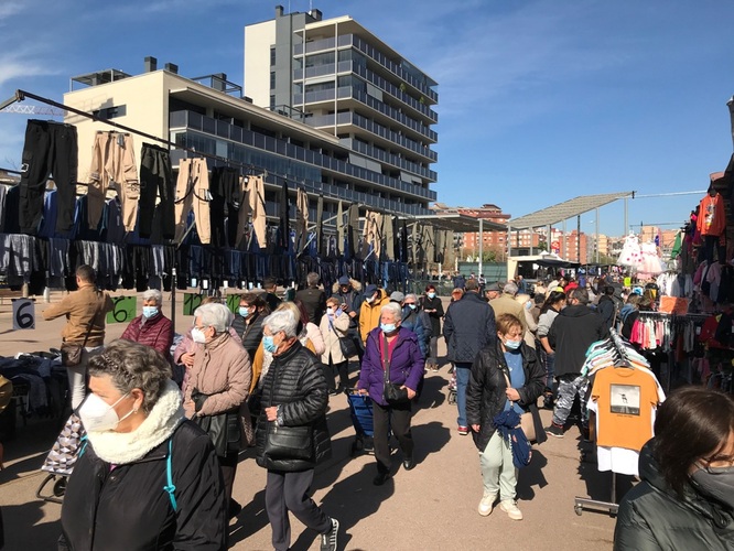 Avui s’ha inaugurat la nova Fira de marxants de la rambla del Gorg
