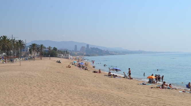 Les platges de Badalona comptaran aquest cap de setmana amb la vigilància de socorristes davant la previsió d’una inusual onada de calor