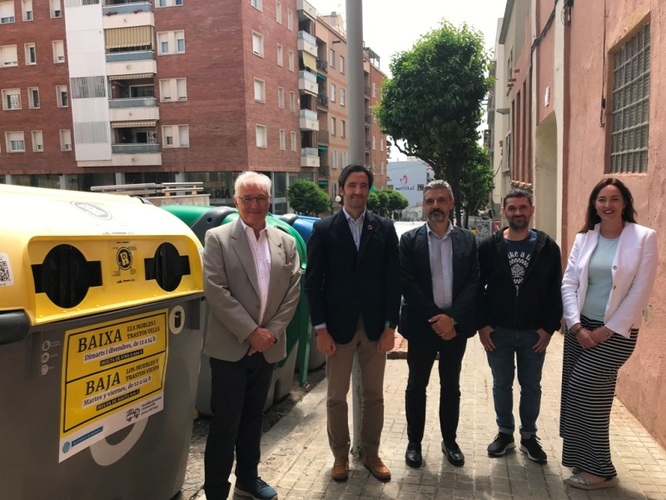 L’associació La Lucha de Abril rep l’aportació solidària del projecte Reciclos d’Ecoembes a Badalona