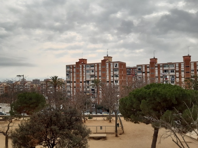 En relació al comunicat de l’Associació de Veïns Ronda Sant Antoni de Llefià sobre la gravació d’un videoclip musical el passat dijous a Badalona